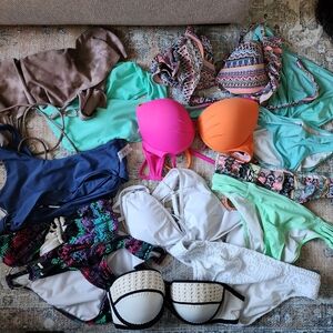 Swim bundle size medium 34 C Victoria secret